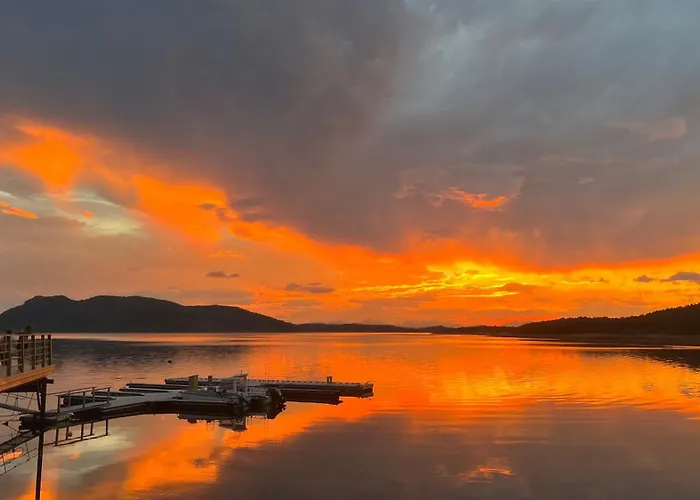 Nordic Waterside Escape Casa de Férias Ulsvåg