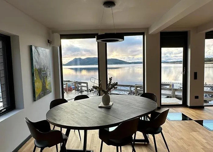 Nordic Waterside Escape Ulsvåg